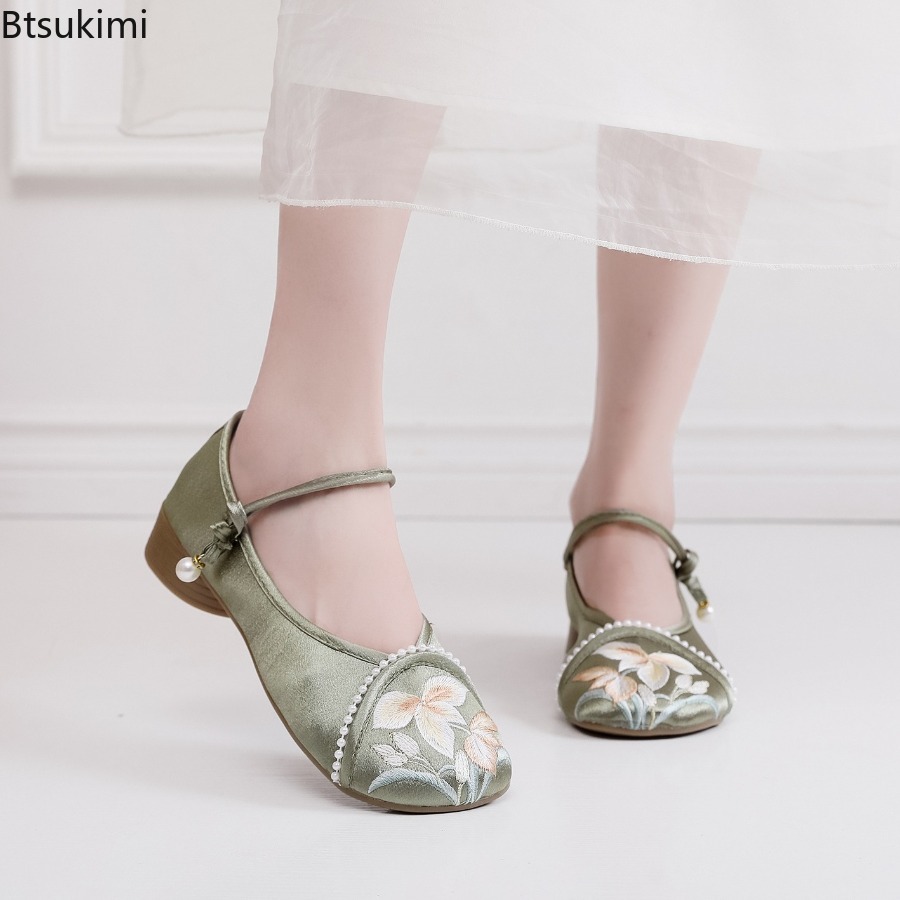 Ethnic Fashion - Modne haftowane buty damskie w stylu