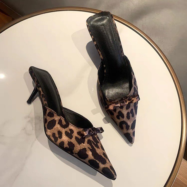 Damskie szpiczaste klapki na w – Ethnic Fashion recenzja i cena