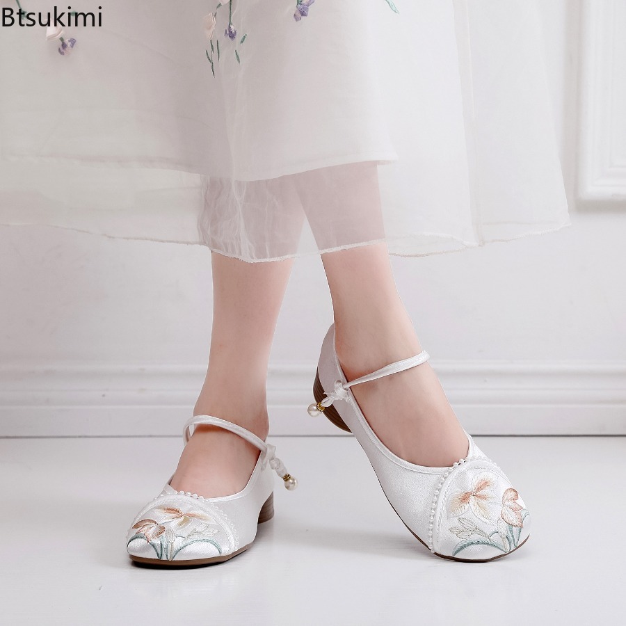 Modne haftowane buty damskie w – Ethnic Fashion recenzja i cena