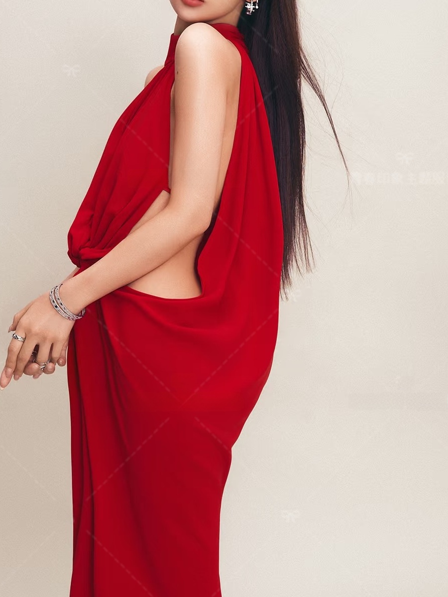 Czerwona sukienka do fotografi – Ethnic Fashion Photography recenzja i cena