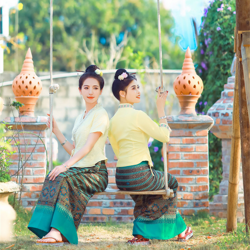 Jasnożółta tajska odzież Dai n – Thai Silk Blouse recenzja i cena